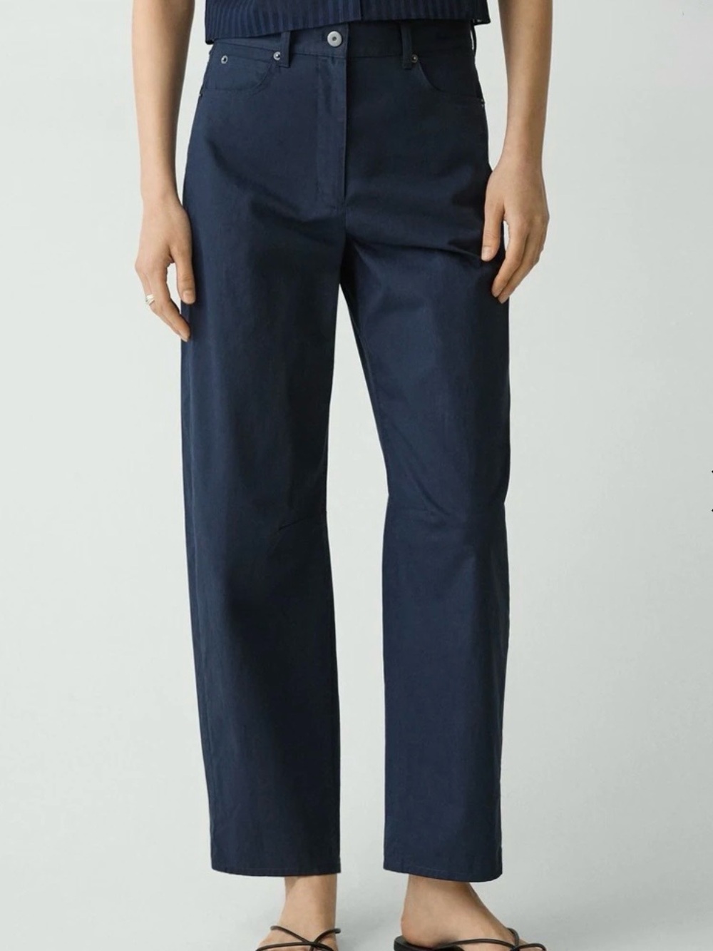 THEORY Cropped Barrel Pant in Cotton Twill XS/0